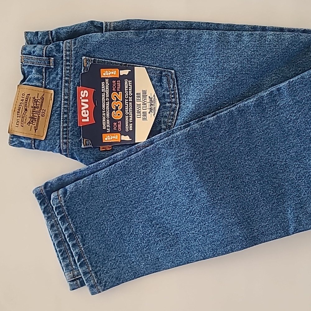 Levi's High-Rise Straight Jeans in Blue Wash - vintage orange tabs originals